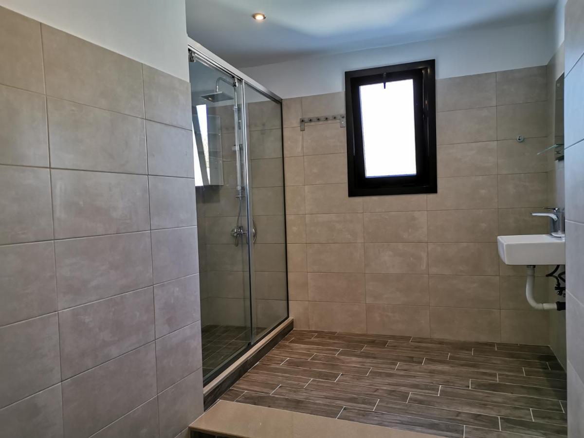 Rustic Self-Inn Rhodes City Bagian luar foto